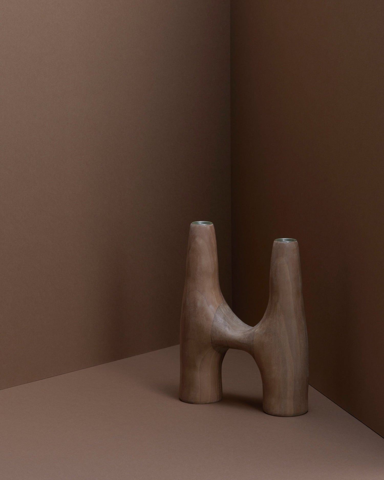 H Candlestick