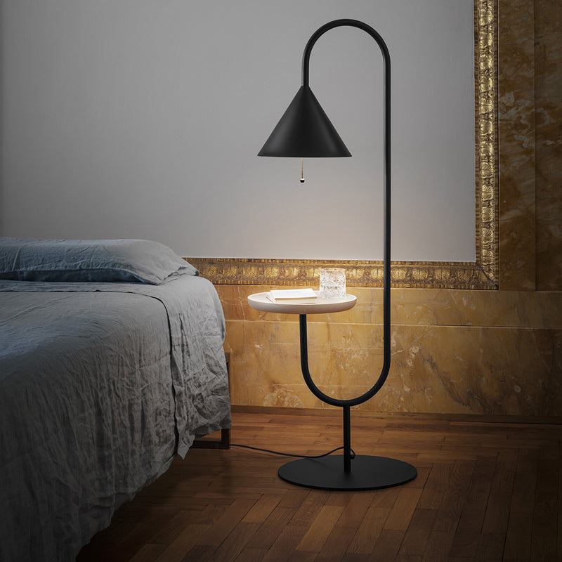 Ozz Lamp with table